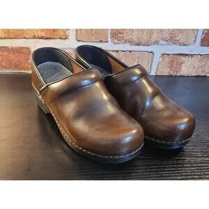 Dansko Brown Cabrio Leather Clogs Womens Size 5.5 EU 36 Professional Clogs Nurse